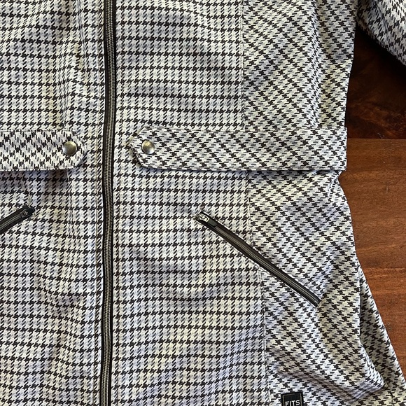 FITS Riding Women’s Soft Shell Jacket Size XL Zip Front Multi-Color Plaid - Picture 2 of 6